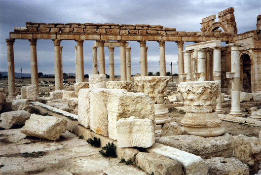 Vorschaubild Palmyra, Blick vom Nebotempel auf Säulenstraße und Triumphtor